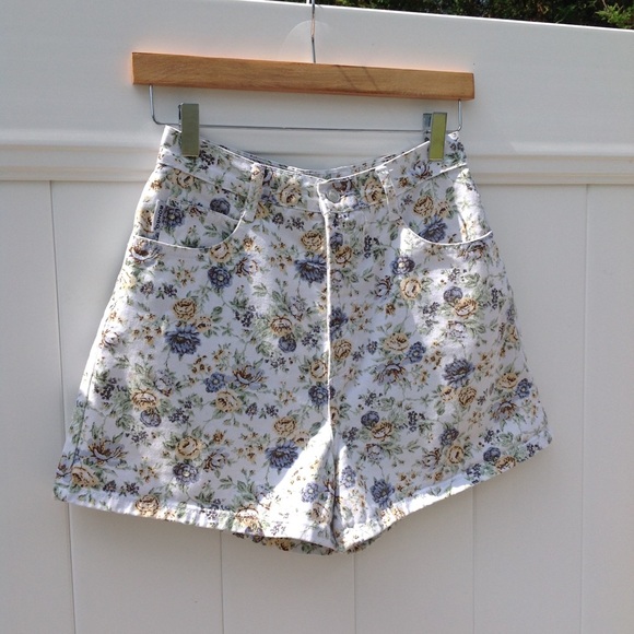 Vintage 90's BONGO Hi Rise Floral Jean Shorts 25 - Picture 2 of 11